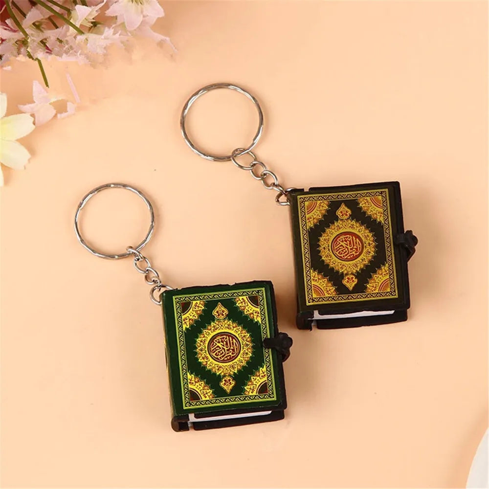 Porte-clé mini Coran doré Naeloura — vue secondaire 2